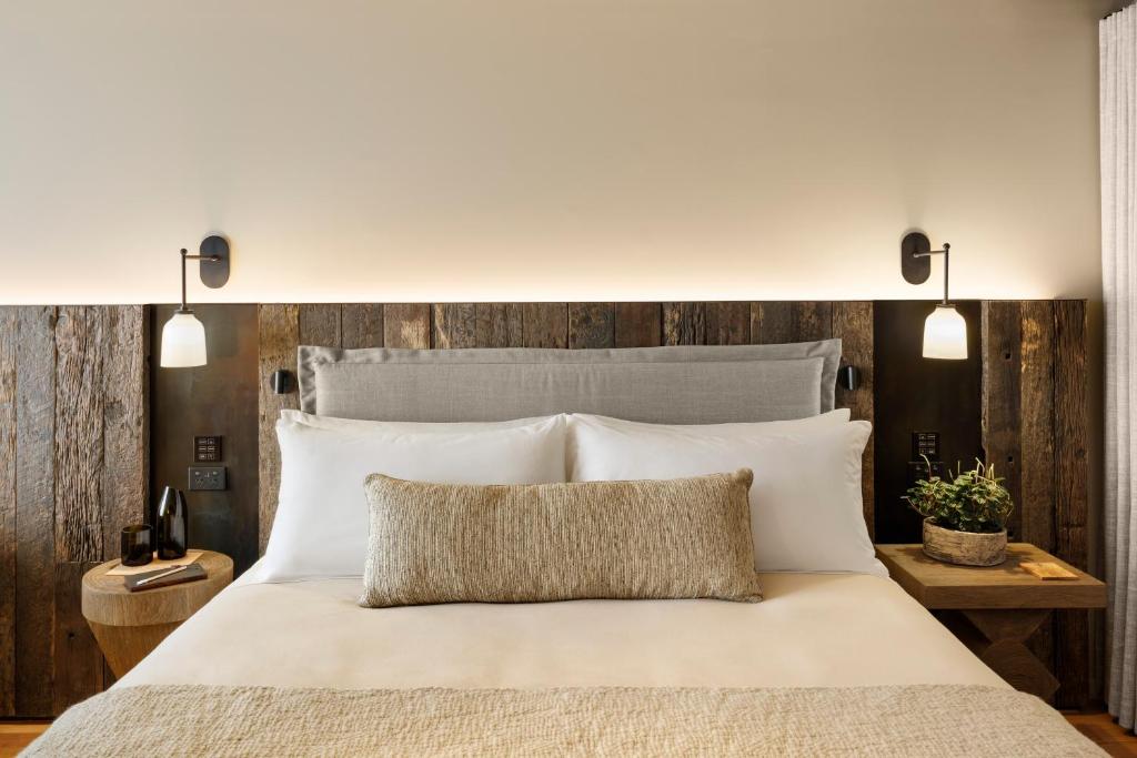 Luxury hotel furniture Luxury hotel furniture