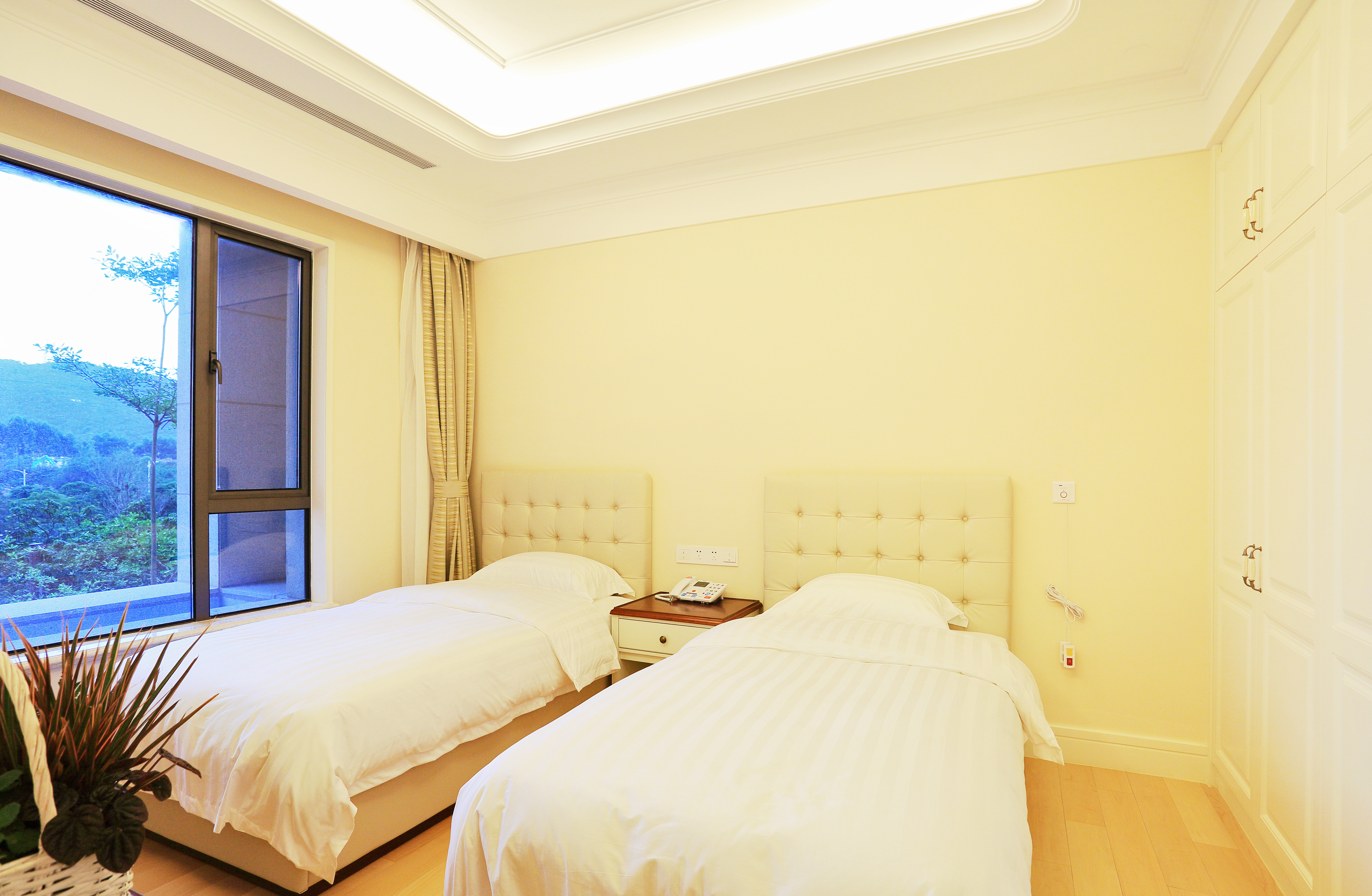 Custom Made Hotel Furniture manufacturer