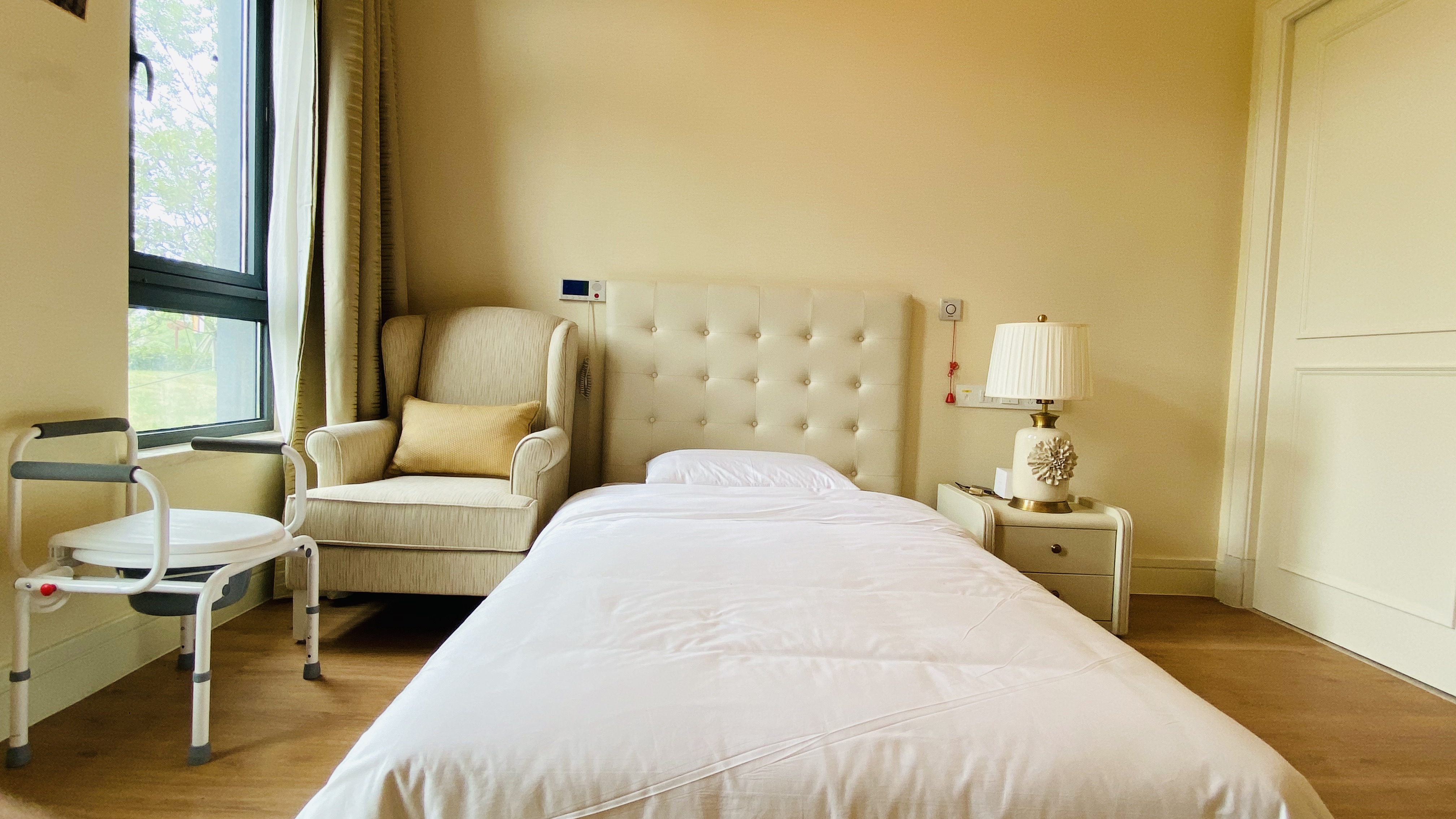 custom hotel lobby furniture