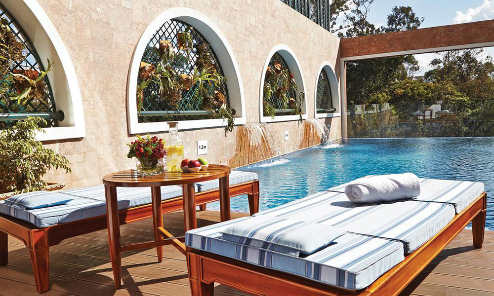 Selecting Luxury Hotel Furniture for an Unforgettable Stay