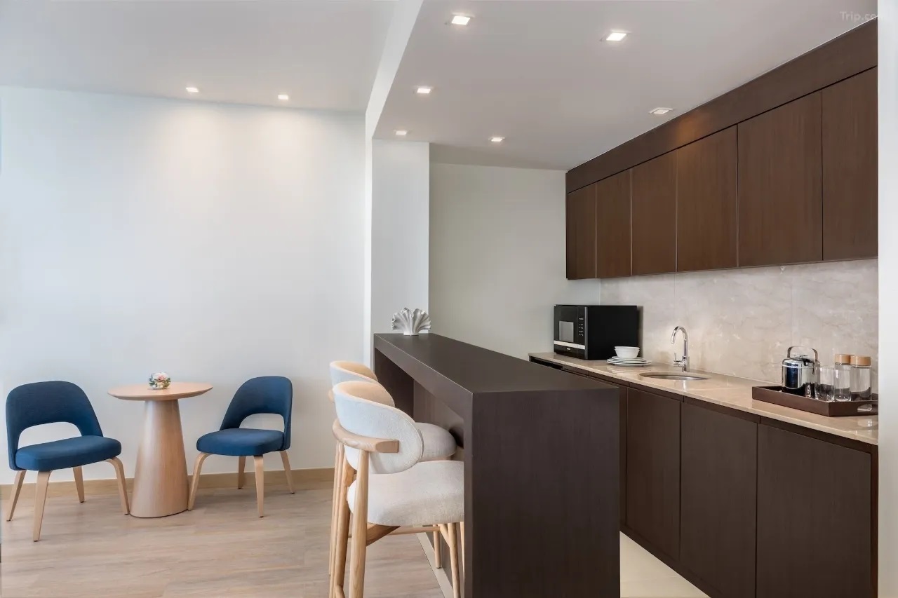 custom hotel lobby furniture