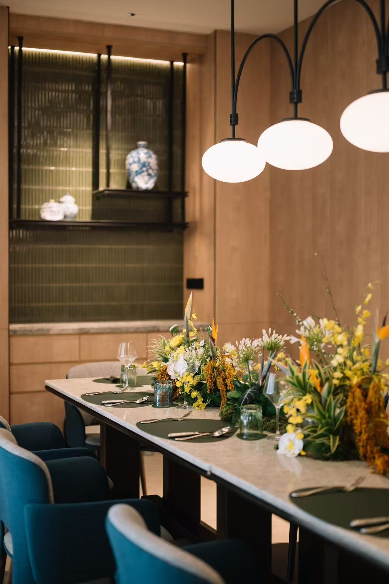 hotel room furniture