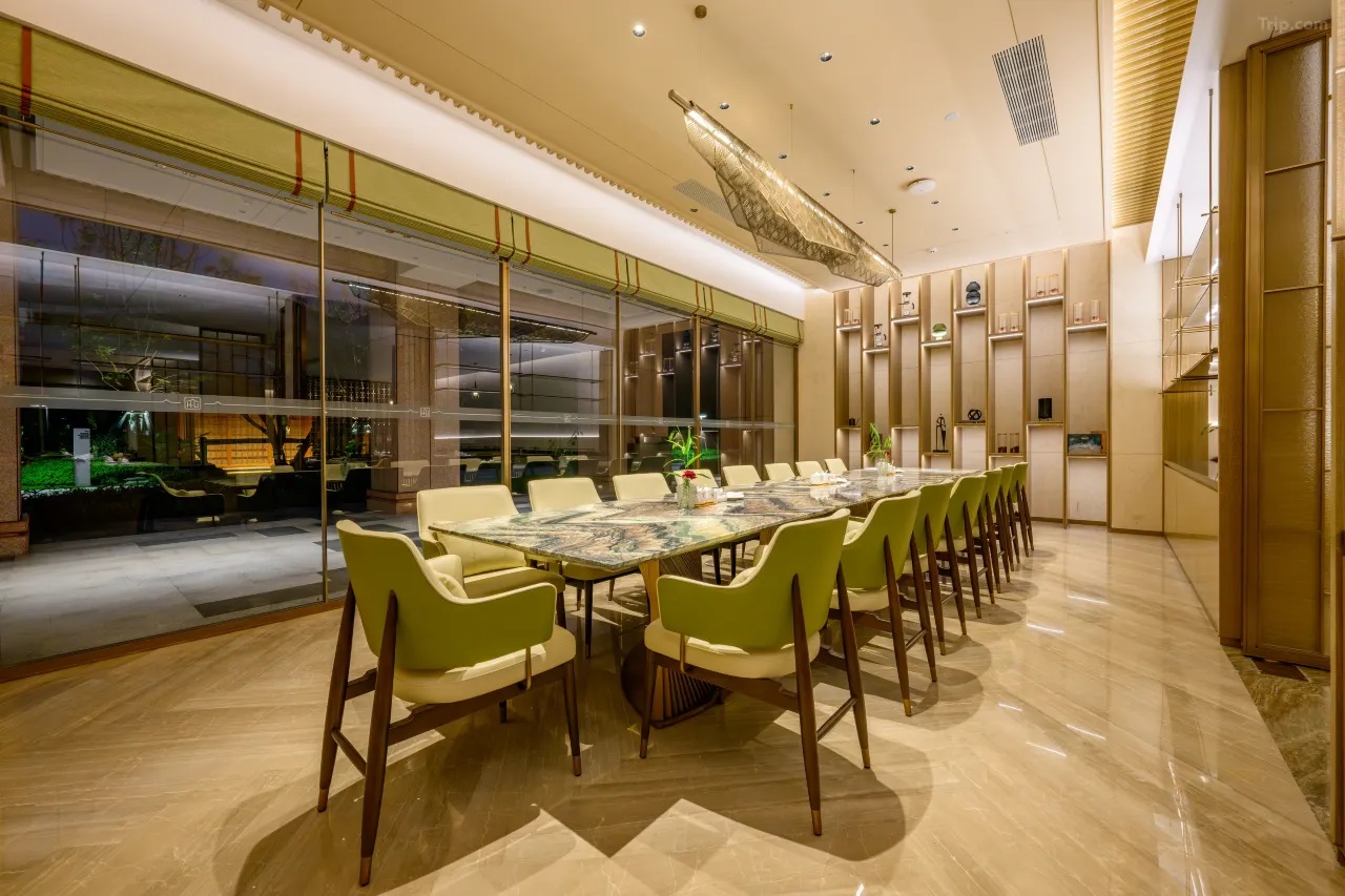 Pu'er Jianhua International Hotel